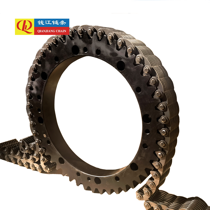 Ciche łańcuchy o kontakcie bocznym